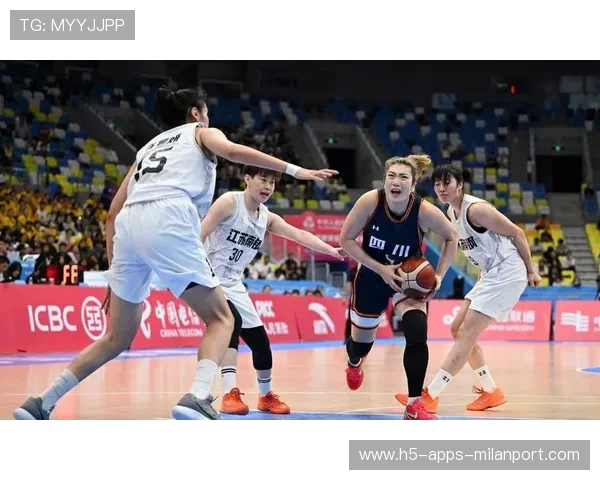 女篮队长临场鼓舞让球队重拾斗志