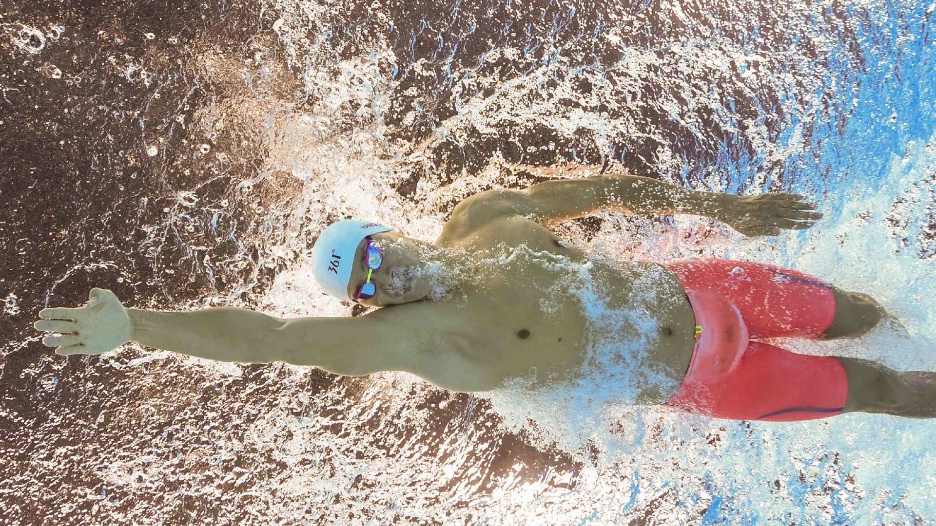 “沙滩手球:天府新区赛场迎来激烈速度对决”