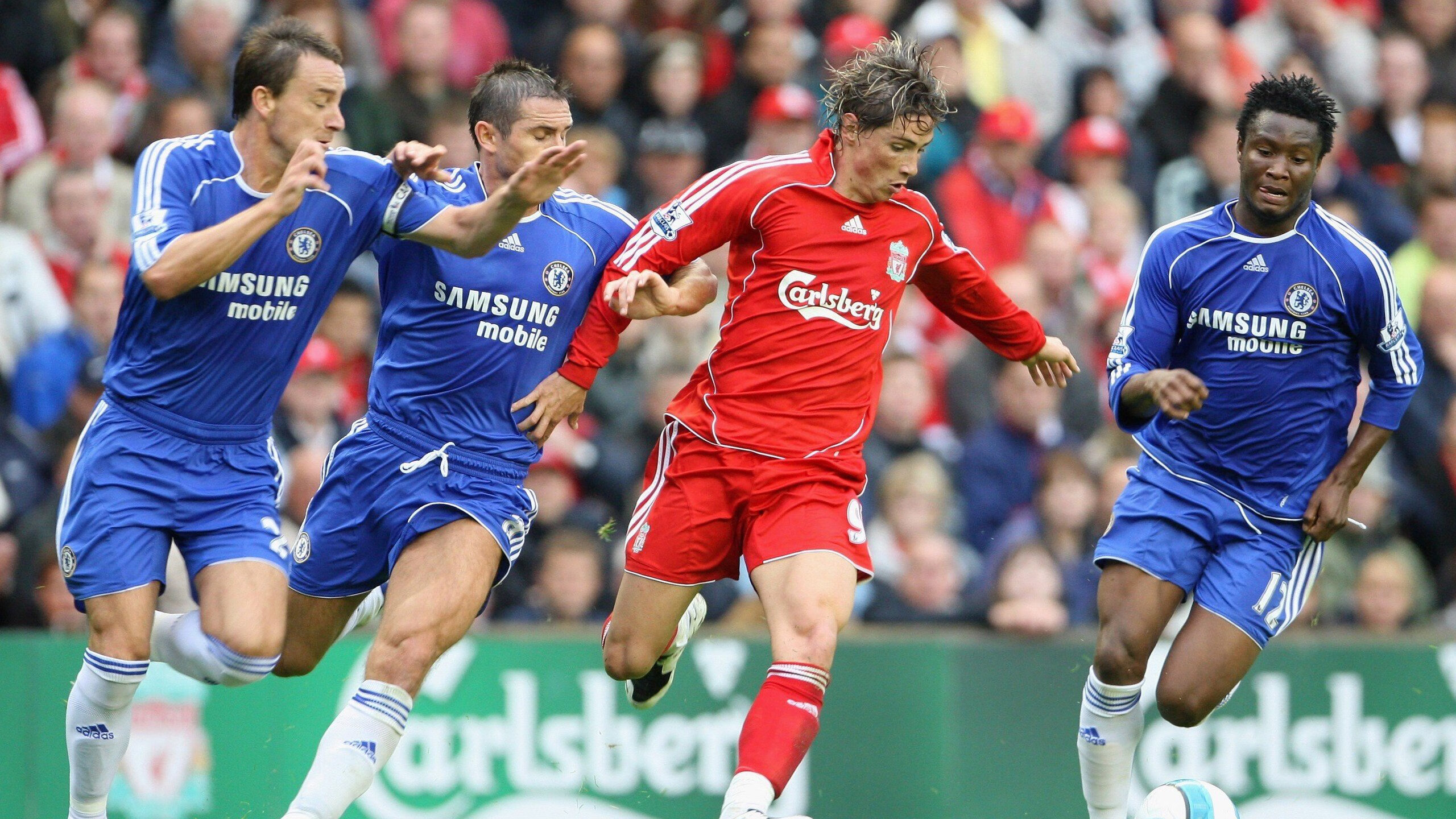 世界杯激情不断：每场都精彩绝伦！，世界杯激动人心时刻